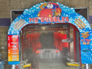 Mr Bubbles Wash Tunnel in Action